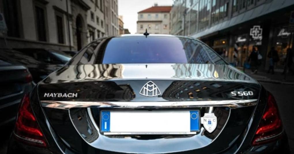 M5s: «Sugli Ncc competenza alle Regioni e tassametro fiscale per i taxi»